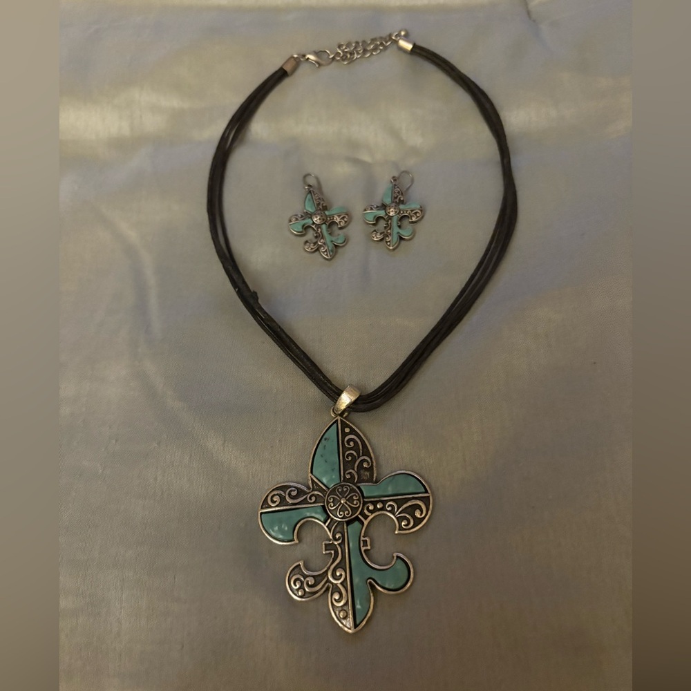 Turquoise and Silver Fleur-de-Lis Necklace and Earring Set